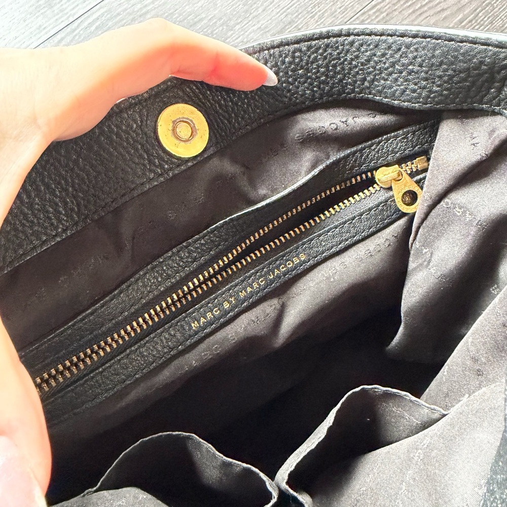 Marc Jacobs Too Hot to Handle Soft Leather Black, Tan and Cream Shoulder Bag - Picture 14 of 16
